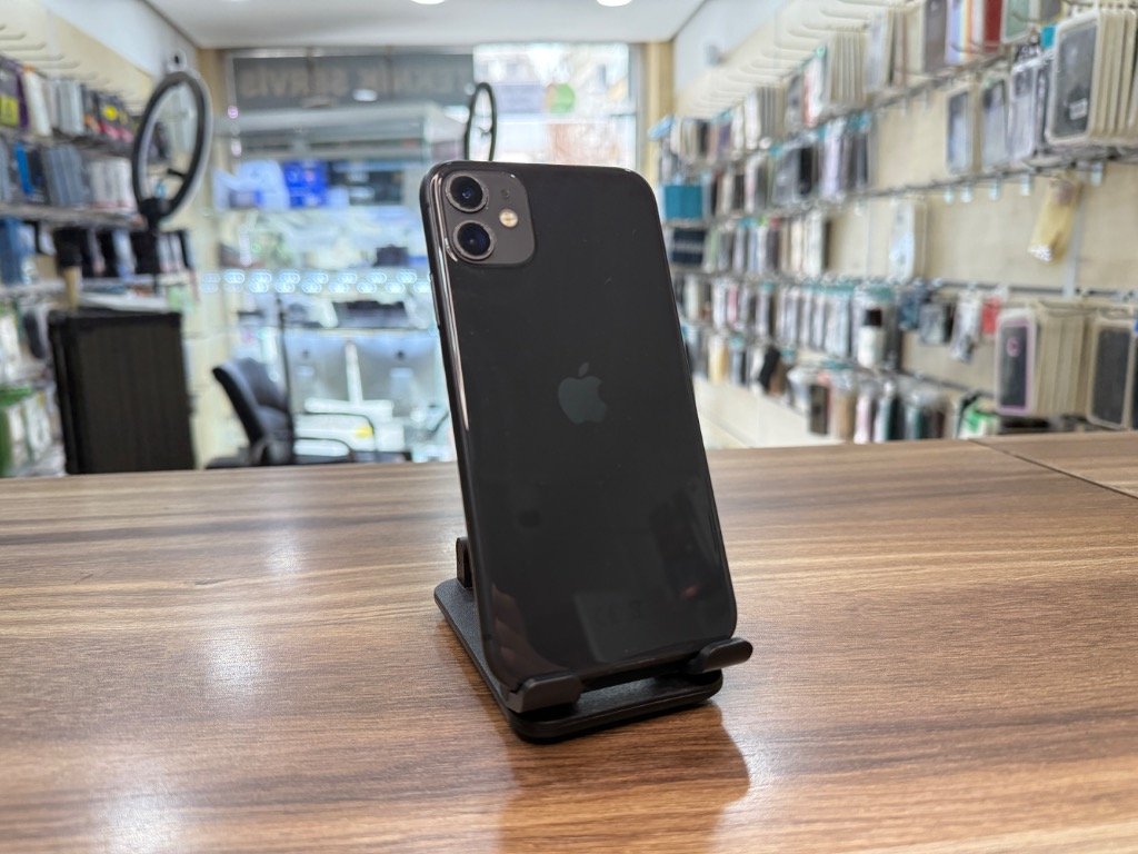 iPhone 11 128GB 2. EL Çok Temiz